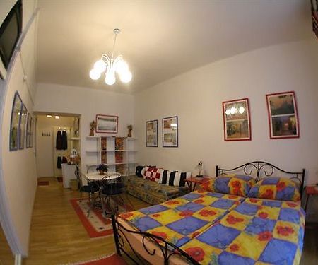 Pragues Rainbow Guest House Extérieur photo