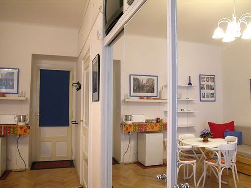 Pragues Rainbow Guest House Extérieur photo